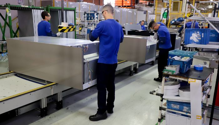  Com 24,8 mil vagas, Agências do Trabalhador auxiliam paranaenses a assinar a carteira